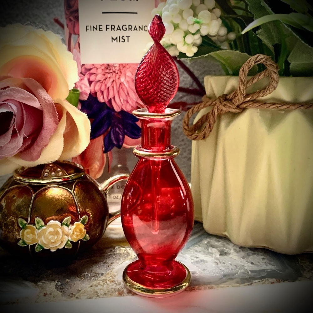 2198 Elegant Red Glass Mini Perfume Bottle